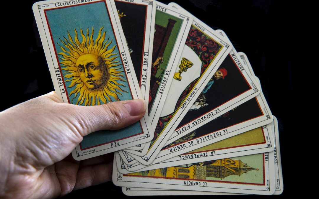 How To Find The Right Tarot Deck For You