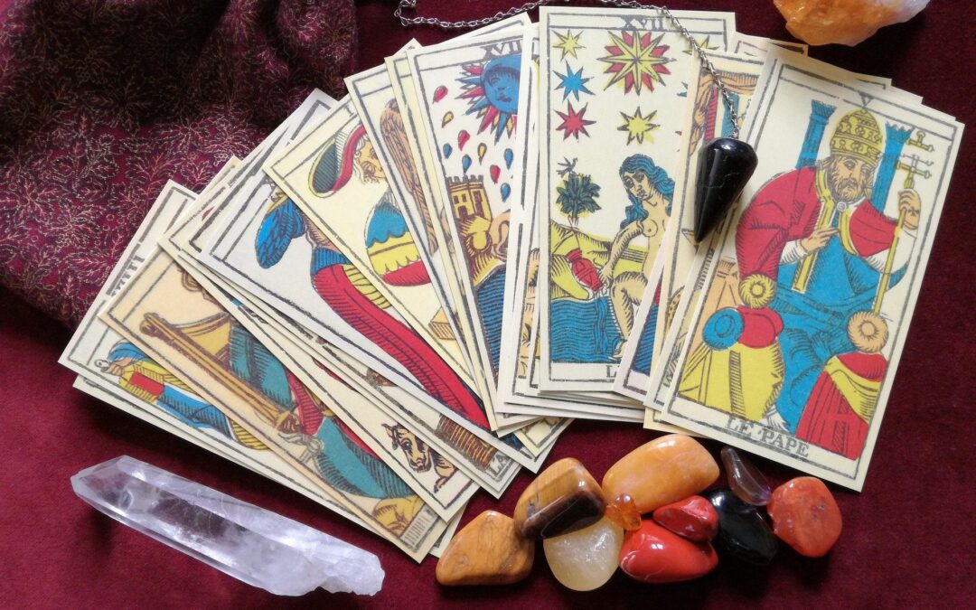 Learn About The Pros And Cons Of Tarot Cards