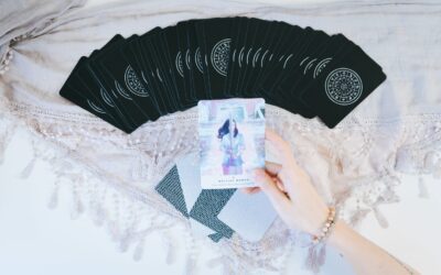 Is It Appropriate For Kids To Read Tarot Cards?